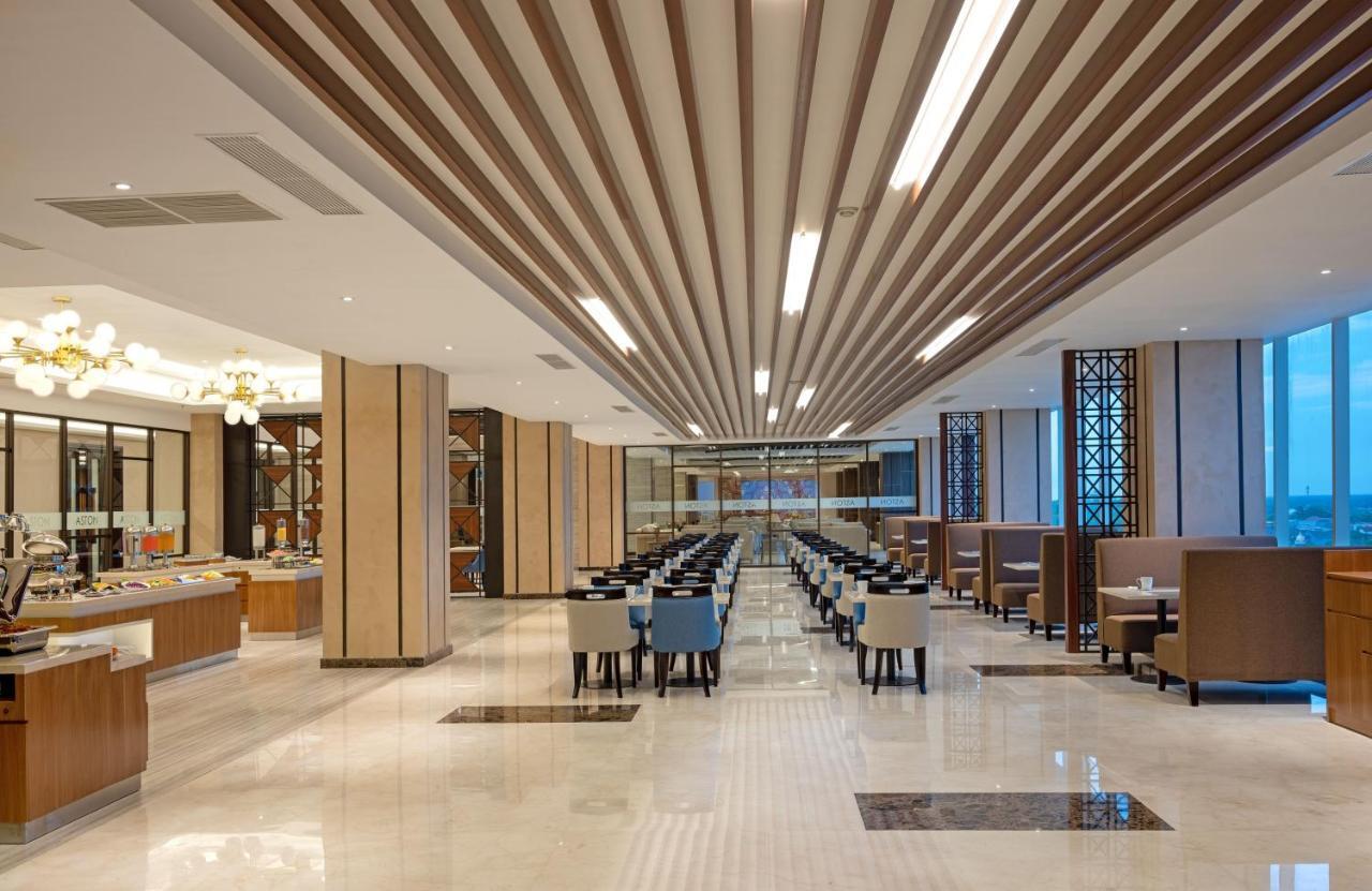 Aston Gresik Hotel & Conference Center Exteriér fotografie
